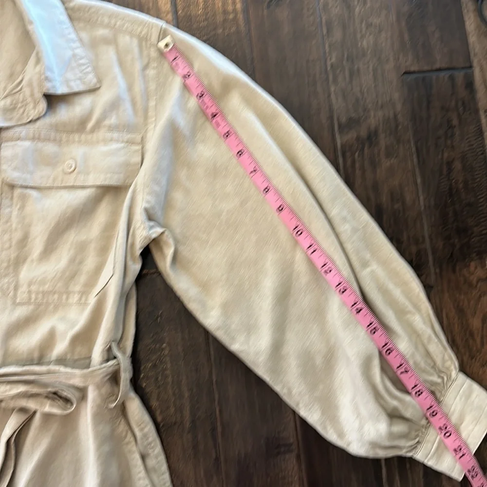 NWOT Banana Republic Petite Linen Blend Cream Long Sleeve Romper Size S